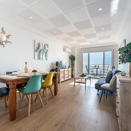 Malagasuite Impressive Seaviews 公寓