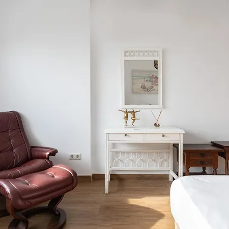 Malagasuite Impressive Seaviews