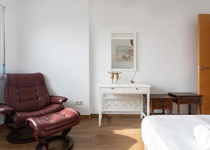 Malagasuite Impressive Seaviews